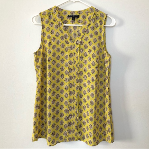 Banana Republic Tops - NWOT Banana Republic Floral Motif Tank